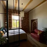 Vintage Charm Residence Apt 1