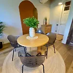 Vintage Charm Residence Apt 1