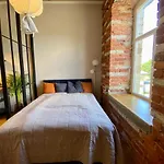 Vintage Charm Residence Apt 1